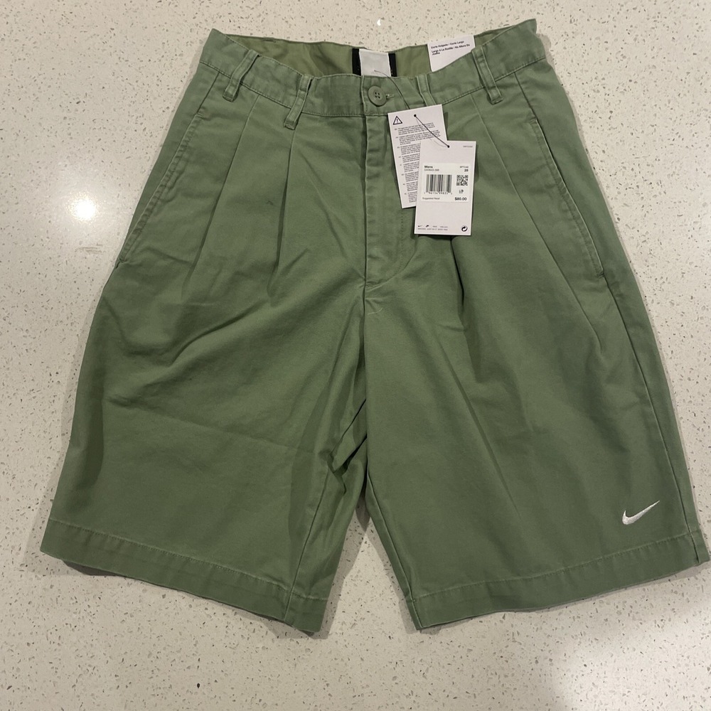 Nike Pleated Chino Shorts Men 28 - 10" Inseam Loose Fit At Knee Length Green NWT